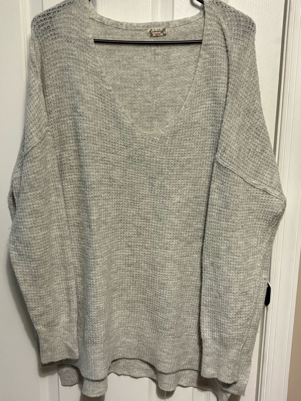 Women’s free people Light Gray Knit Sweater - Cozy V-Neck